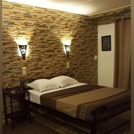 Hotel Tamana Бамако Экстерьер фото