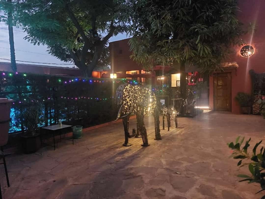 Hotel Tamana Бамако Экстерьер фото